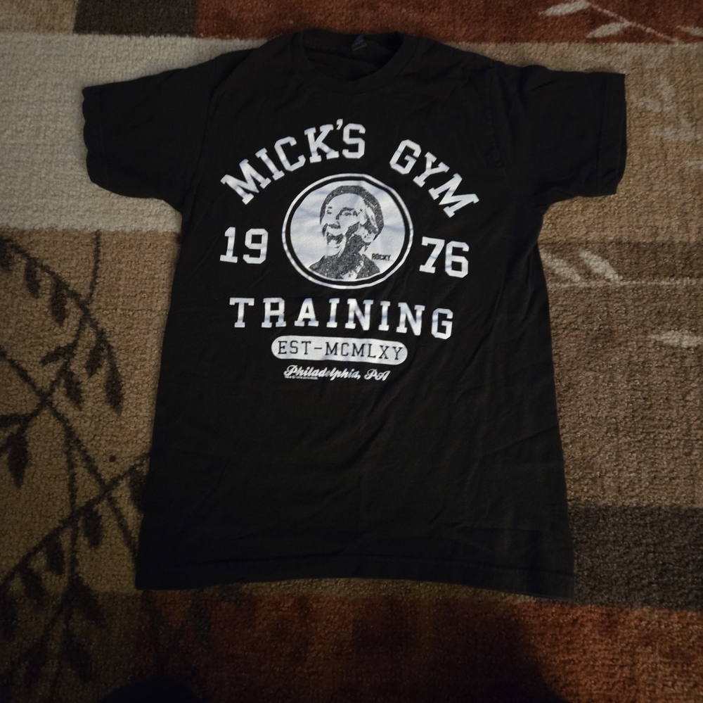 NWOT - Rocky Style Tshirt Size Small